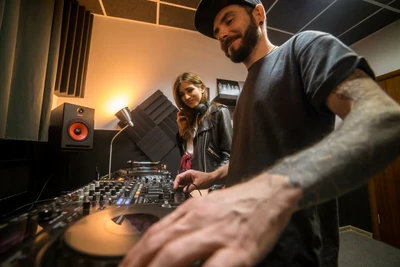 DJ школа Tramplin. Pro - московский филиал (Музыкальное образование )