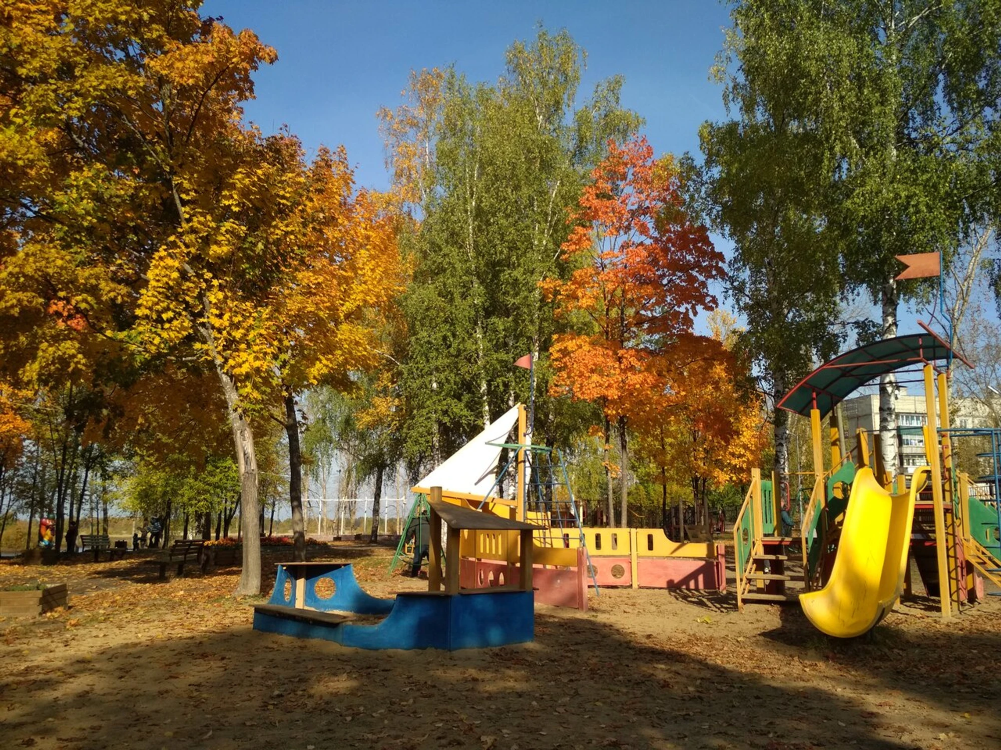 Парк культуры и отдыха Озеро Зелёное (Парк аттракционов)