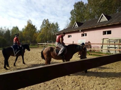 Искра (Клуб досуга )