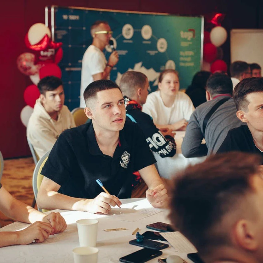 Онлайн обучение с 5-11 класс в частной школе "Top IT School"