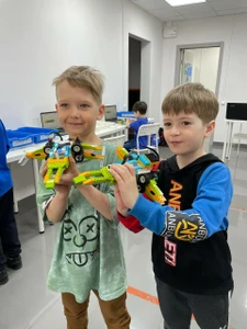 GoROBO (Клуб для детей и подростков )