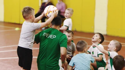 Всероссийская школа футбола для детей от 3х лет "Футболика" (ул. Первомайская, 77)