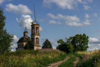 Церковь Троицы Живоначальной в Никульском (Православный храм)