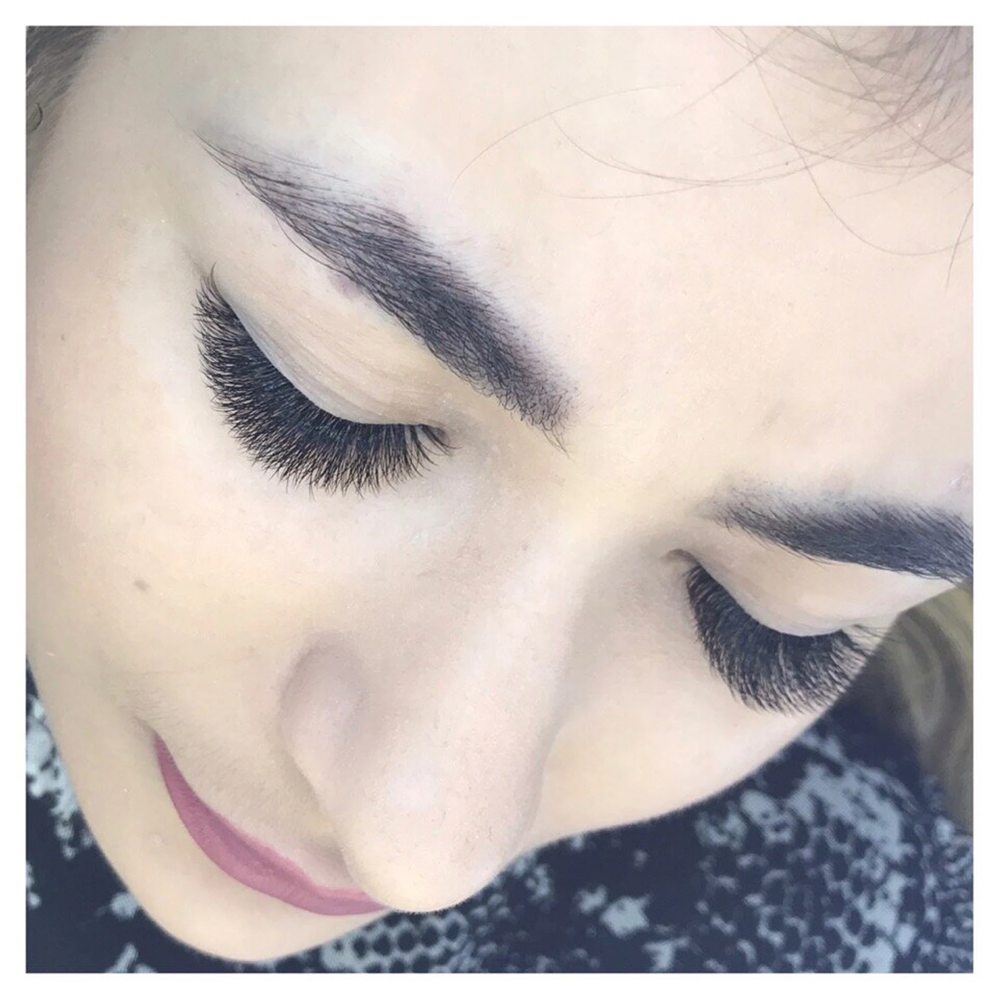 Студия красоты Look (Салон бровей и ресниц )