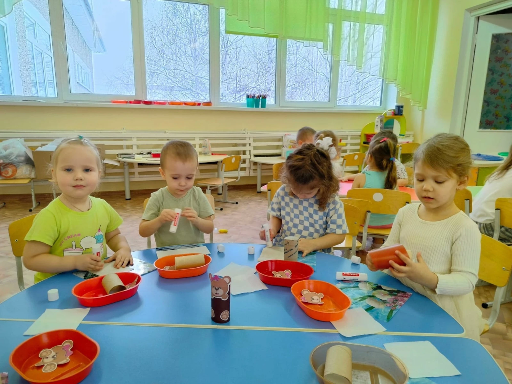 Детский сад № 4 «Золотая рыбка» на ул. Мира,  г. Карпинск