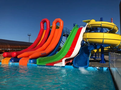 "Голден клаб" (Аквапарк)