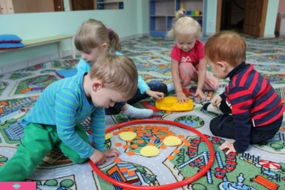 Happy Baby, "Хэппи Бэби", семейный клуб, развивающие занятия для детей от 3 месяцев на Космическом проспекте, Омск 