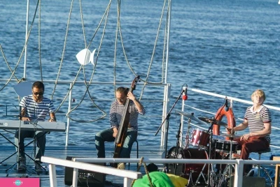"Рыба", водная сцена на Нижне-Волжской набережной в Нижнем Новгороде 