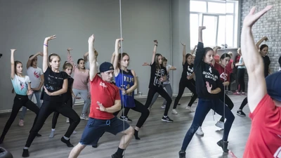 Студия танца "ШАГ ВПЕРЕД" на Ленинском, ТЦ "Самородок", г. Каменск-Уральский