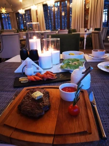 Семейные традиции (Ресторан)